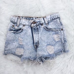 Vintage Levi’s distressed shorts
